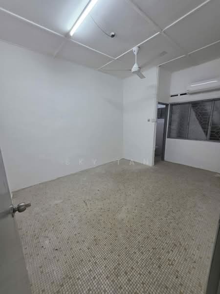 Rumah Teres 1-Tingkat untuk Dijual di Taman Sri Tebrau (Johor Bahru) - Sky Tan - Interior - PropertyGuru.com.my