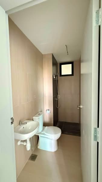 Kondominium untuk Dijual di D' Starlingtton - Aswad . - Bathroom - PropertyGuru.com.my