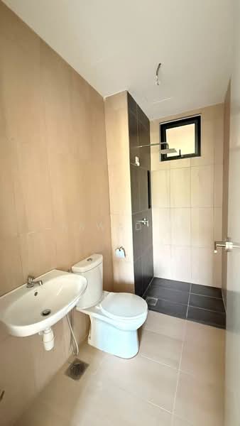 Kondominium untuk Dijual di D' Starlingtton - Aswad . - Bathroom - PropertyGuru.com.my