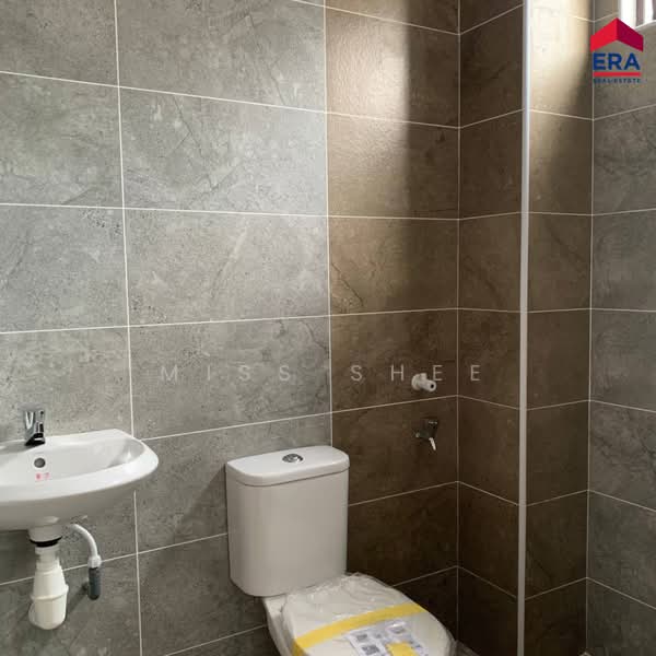 2-storey Terraced House for Sale in Taman Bestari Indah (Ulu Tiram) - Miss Shee - Bathroom - PropertyGuru.com.my
