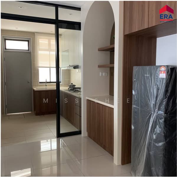 2-storey Terraced House for Sale in Taman Bestari Indah (Ulu Tiram) - Miss Shee - Kitchen - PropertyGuru.com.my
