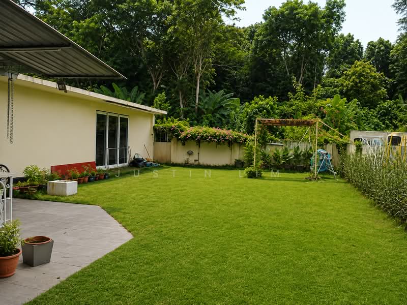Semi-Detached House for Sale in Taman Sungai Besi Indah (Seri Kembangan) - Justin Lim - Garden - PropertyGuru.com.my