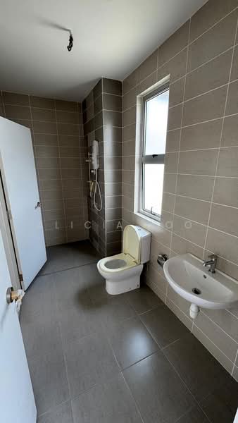 Rumah Teres 2 Tingkat untuk Dijual di Tropicana Heights (Kajang) - Alicia Soo - Bathroom - PropertyGuru.com.my