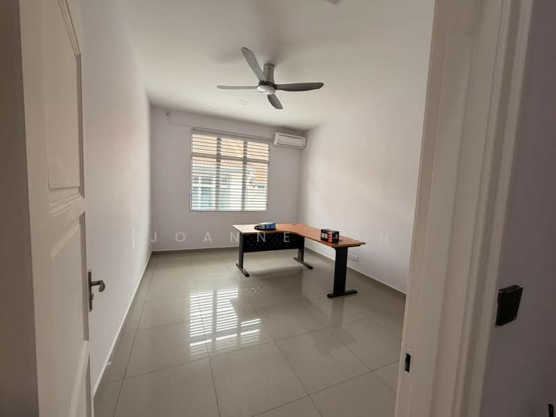 2-storey Terraced House for Sale in Setia Damai (Setia Alam) - Joanne Tan - Study - PropertyGuru.com.my