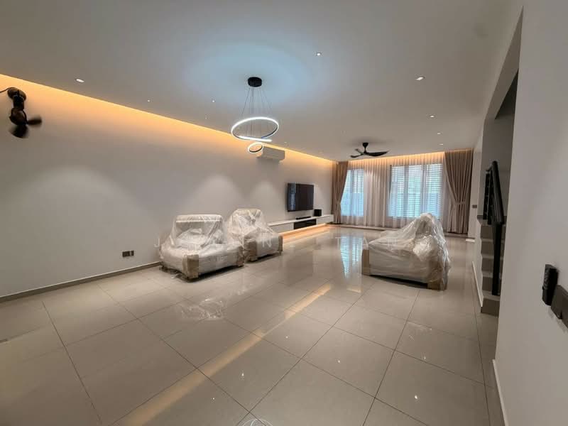 2-storey Terraced House for Sale in Setia Damai (Setia Alam) - Joanne Tan - Living Room - PropertyGuru.com.my