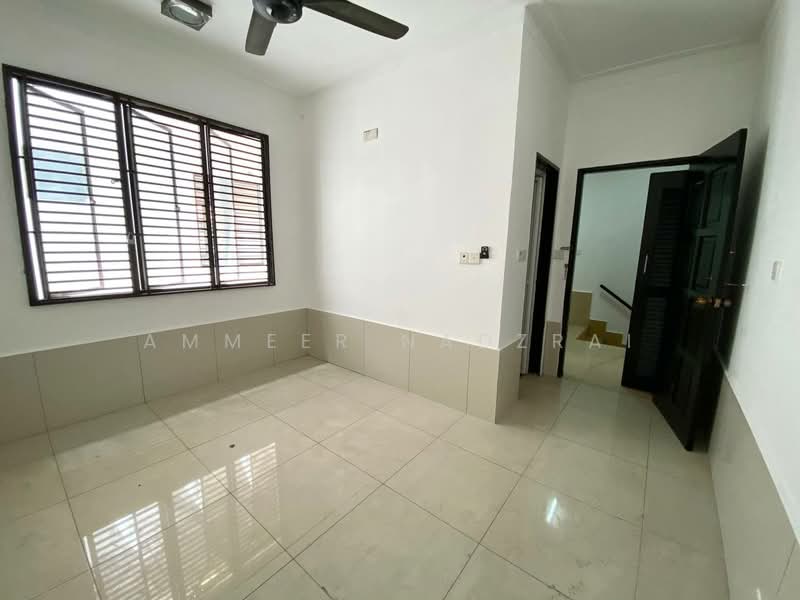 2-storey Terraced House for Sale in Bukit Jelutong (Shah Alam) - Ammeer Nadzrai - Interior - PropertyGuru.com.my