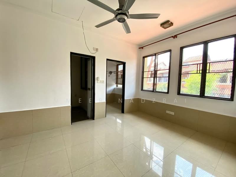 2-storey Terraced House for Sale in Bukit Jelutong (Shah Alam) - Ammeer Nadzrai - Interior - PropertyGuru.com.my
