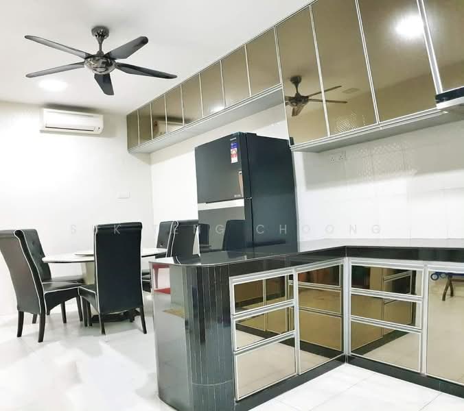 Rumah Teres 2 Tingkat untuk Disewa di Bandar Putra (Kulai) - Suk Teng Choong - Kitchen - PropertyGuru.com.my