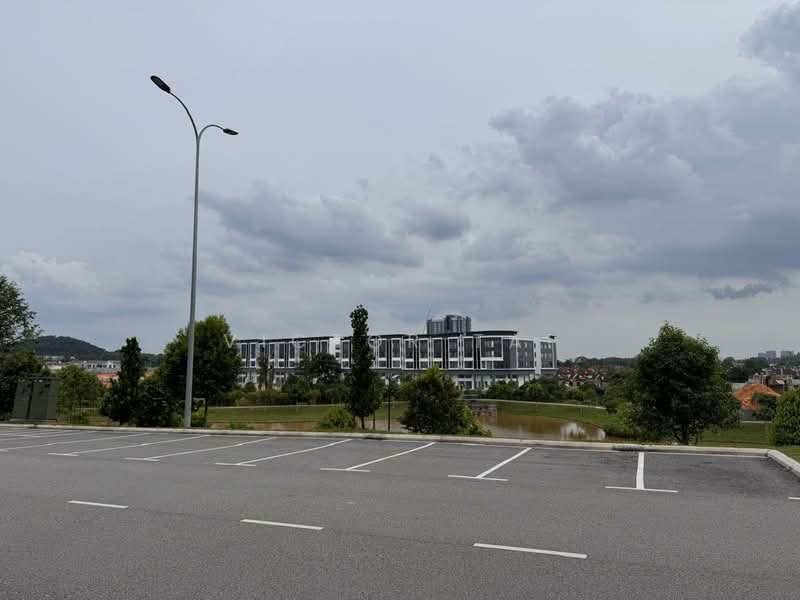 Shop for Rent in Austin Crest (Johor Bahru) - Victor Tai - Exterior - PropertyGuru.com.my