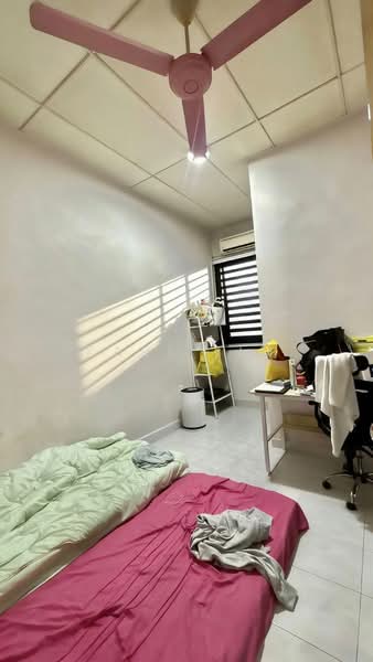 2-storey Terraced House for Sale in Taman Desa Cemerlang (Ulu Tiram) - Karl Lim - Bedroom - PropertyGuru.com.my