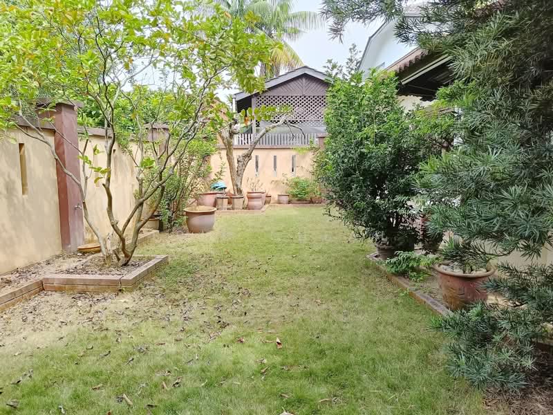 2-storey Terraced House for Sale in Usj 13 (Subang Jaya) - Eric Cheah - Garden - PropertyGuru.com.my