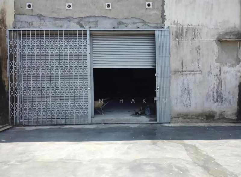 Terrace Factory for Sale in Taman Rasa Utama (Batang Kali) - Nazrin Hakimin - Exterior - PropertyGuru.com.my