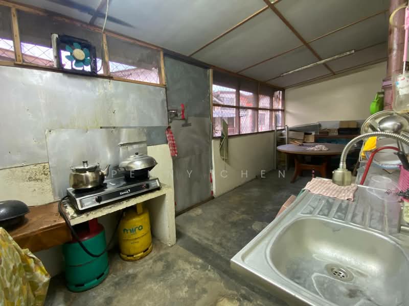 1-storey Terraced House for Sale in Taman Hillview (Ipoh) - PENNY CHEN - Kitchen - PropertyGuru.com.my