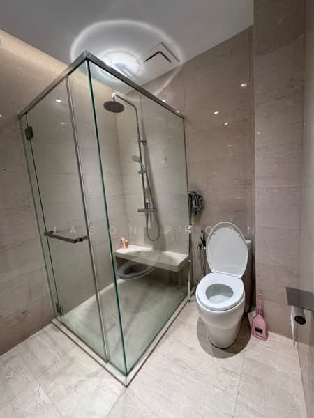 Servis Apartment untuk Disewa di Marriott Residence @ Gurney - Jason Phoon - Bathroom - PropertyGuru.com.my