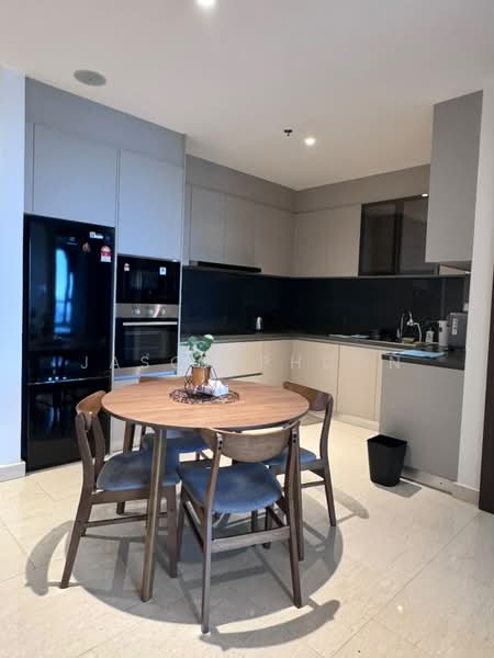 Servis Apartment untuk Disewa di Marriott Residence @ Gurney - Jason Phoon - Kitchen - PropertyGuru.com.my