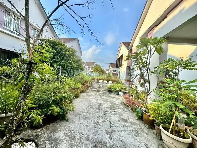Rumah Berkembar untuk Dijual di Shah Alam (Selangor) - Fauziah Nawawi - Exterior - PropertyGuru.com.my