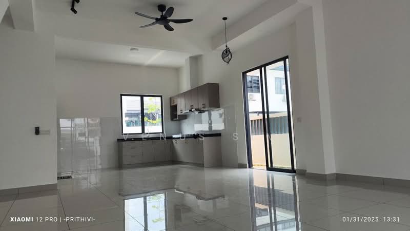 Rumah Teres 2 Tingkat untuk Disewa di Telok Panglima Garang (Selangor) - Venus Sim - Kitchen - PropertyGuru.com.my