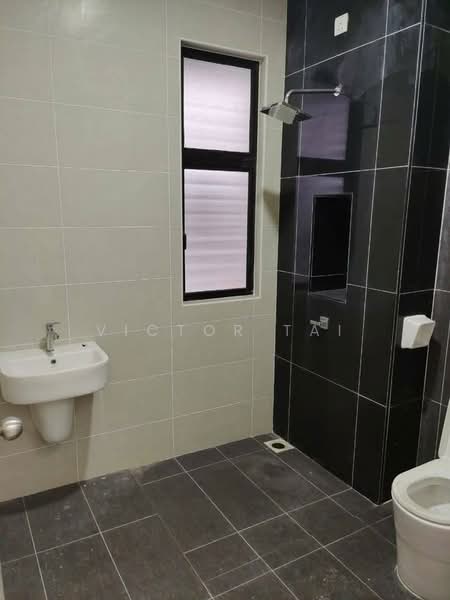 Semi-Detached House for Sale in Taman Pulai Hijauan (Skudai) - Victor Tai - Bathroom - PropertyGuru.com.my
