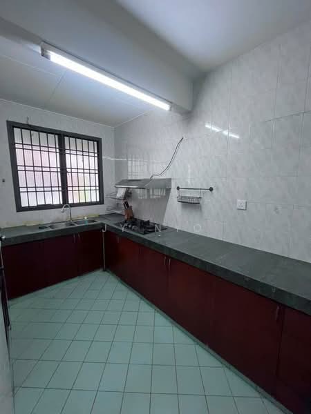 Rumah Teres 2 Tingkat untuk Disewa di Taman Mount Austin (Tebrau) - JY NYO - Kitchen - PropertyGuru.com.my