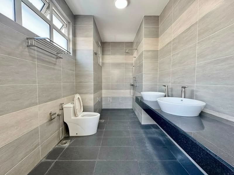 Bungalow House untuk Dijual di Casa Idaman (Setia Alam) - Joanne Tan - Bathroom - PropertyGuru.com.my