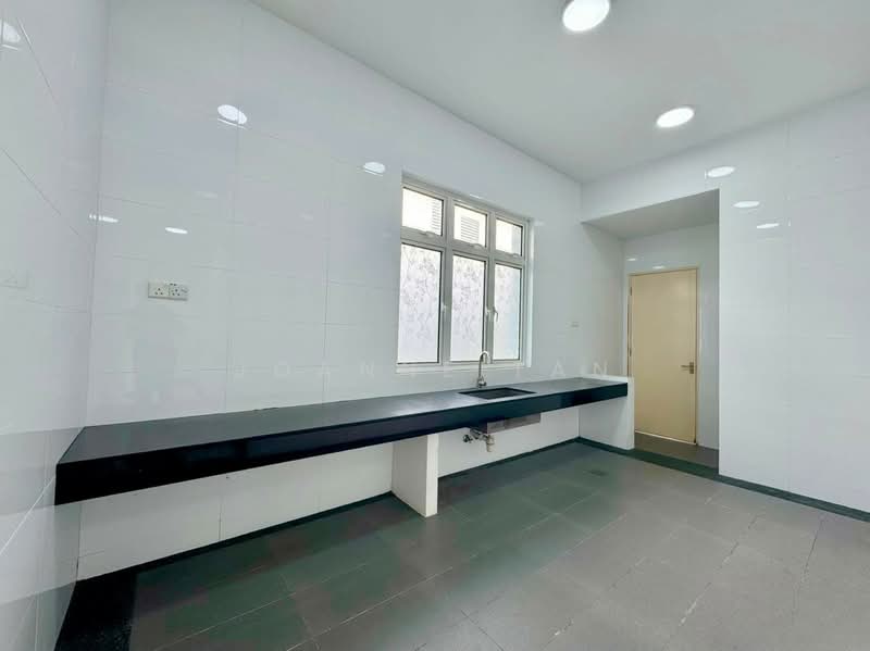 Bungalow House untuk Dijual di Casa Idaman (Setia Alam) - Joanne Tan - Kitchen - PropertyGuru.com.my