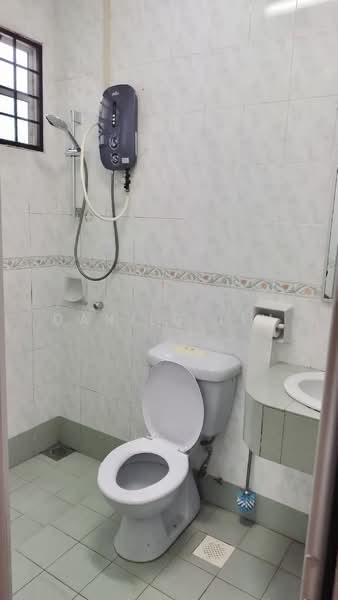 2-storey Terraced House for Sale in Bandar Tun Hussein Onn (Cheras) - Danilo Lim - Bathroom - PropertyGuru.com.my
