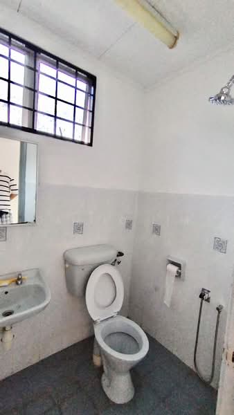 2-storey Terraced House for Sale in Bandar Tun Hussein Onn (Cheras) - Danilo Lim - Bathroom - PropertyGuru.com.my