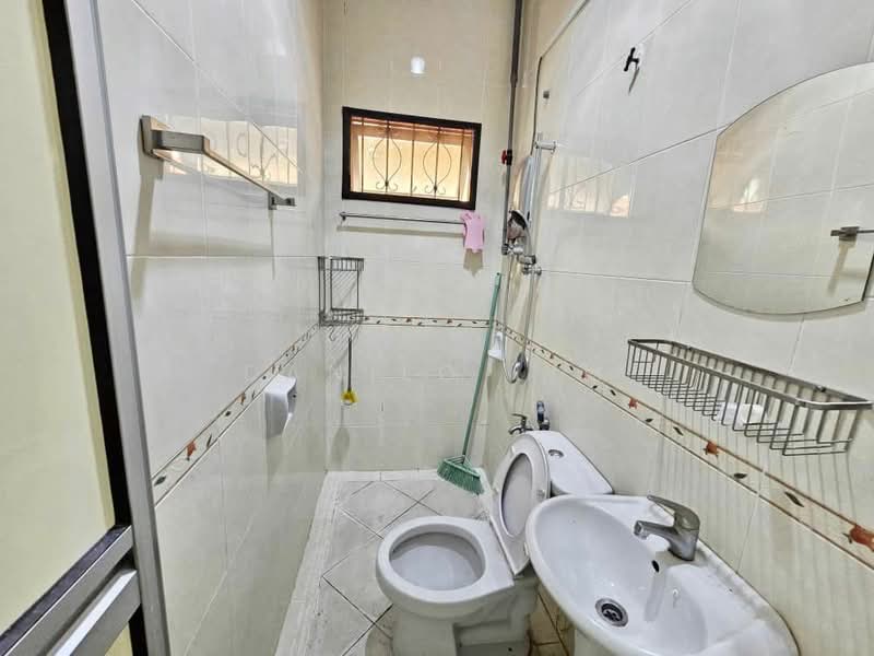 2-storey Terraced House for Sale in Bandar Tun Hussein Onn (Cheras) - Danilo Lim - Bathroom - PropertyGuru.com.my