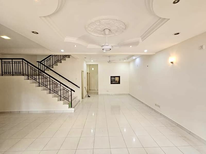 2-storey Terraced House for Sale in Bandar Tun Hussein Onn (Cheras) - Danilo Lim - Living Room - PropertyGuru.com.my
