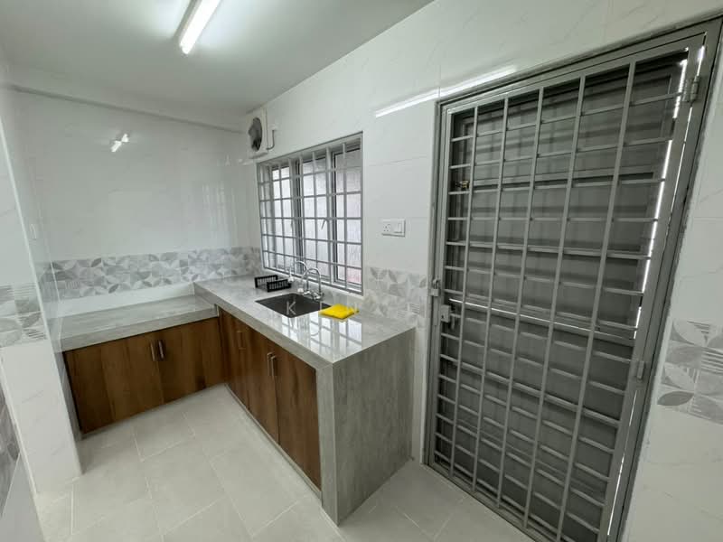 Rumah Teres 2 Tingkat untuk Disewa di Batu Caves (Selangor) - Kin L - Kitchen - PropertyGuru.com.my