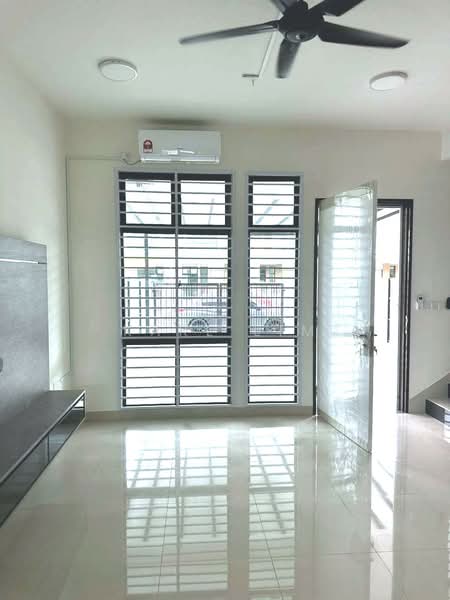 2-storey Terraced House for Sale in Bandar Uda Utama (Johor Bahru) - Karl Lim - Living Room - PropertyGuru.com.my
