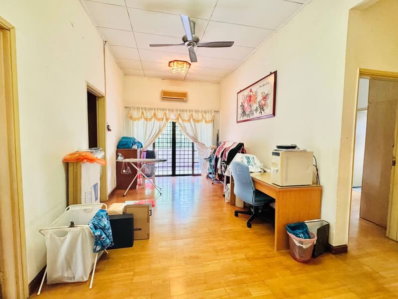 2-storey Terraced House for Sale in Bukit Jelutong (Shah Alam) - Nana Cheah - PropertyGuru.com.my