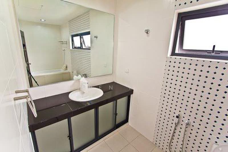 Rumah Banglo untuk Dijual di Taman Hillview (Ulu Kelang) - Karen Tho - Bathroom - PropertyGuru.com.my