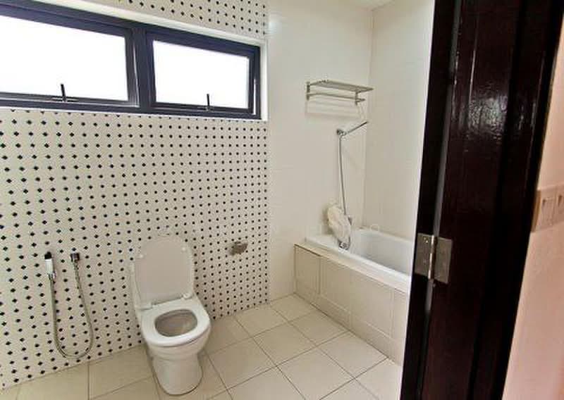 Rumah Banglo untuk Dijual di Taman Hillview (Ulu Kelang) - Karen Tho - Bathroom - PropertyGuru.com.my