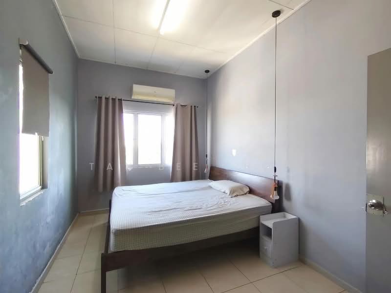 Pangsapuri untuk Dijual di Baiduri Court Apartment - Tan Bee Choo - Bedroom - PropertyGuru.com.my