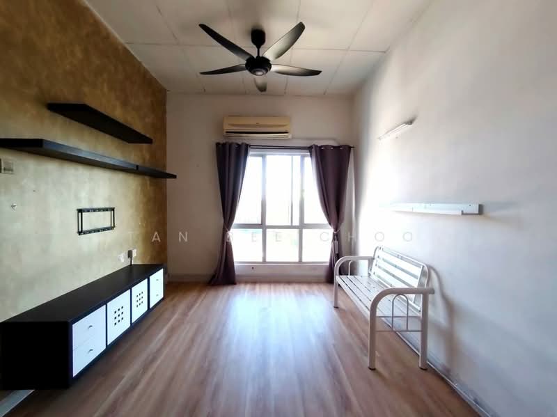 Pangsapuri untuk Dijual di Baiduri Court Apartment - Tan Bee Choo - Living Room - PropertyGuru.com.my