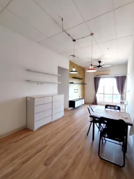 Pangsapuri untuk Dijual di Baiduri Court Apartment - Tan Bee Choo - Living Room - PropertyGuru.com.my