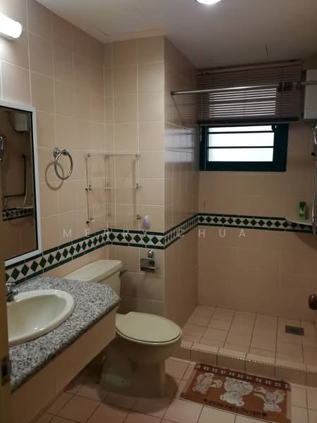 Kondominium untuk Dijual di The Straits View Condominium - Merry Chua - Bathroom - PropertyGuru.com.my