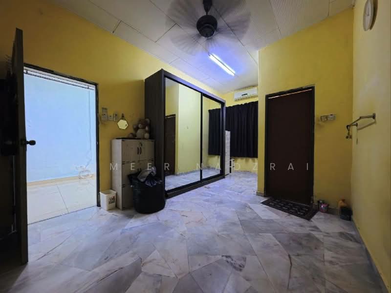 Rumah Teres 1-Tingkat untuk Dijual di Bandar Baru Bangi (Selangor) - Ammeer Nadzrai - Bedroom - PropertyGuru.com.my
