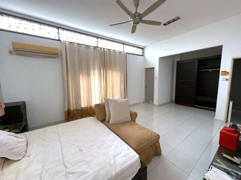 Rumah Teres 2 Tingkat untuk Dijual di Setia Tropika (Johor Bahru) - Karl Lim - Bedroom - PropertyGuru.com.my