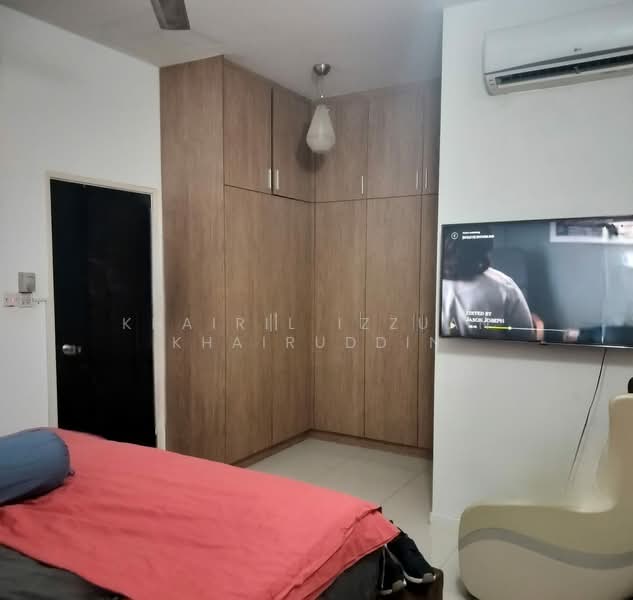 Rumah Teres 2 Tingkat untuk Dijual di Sunway Alam Suria (Shah Alam) - Khairil Izzuan Khairuddin - Master Bedroom - PropertyGuru.com.my