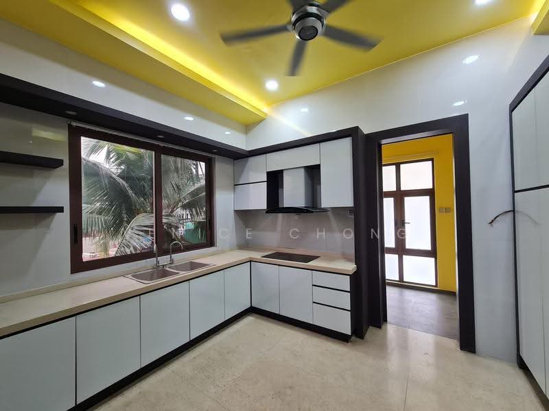 Bungalow House for Sale in Mines Resort City (Seri Kembangan) - Venice Chong - Kitchen - PropertyGuru.com.my