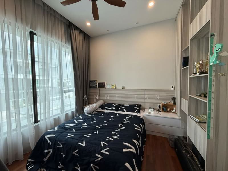 Rumah Teres 2.5-Tingkat untuk Dijual di Setia Utama (Setia Alam) - Joanne Tan - Bedroom - PropertyGuru.com.my