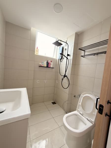 Service Residence for Sale at Vista Tiara (MBW Bay) - CY LEE - Bathroom - PropertyGuru.com.my