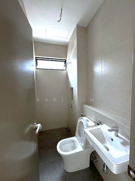 Rumah Kluster untuk Dijual di Taman JP Perdana (Johor Bahru) - Karl Lim - Bathroom - PropertyGuru.com.my