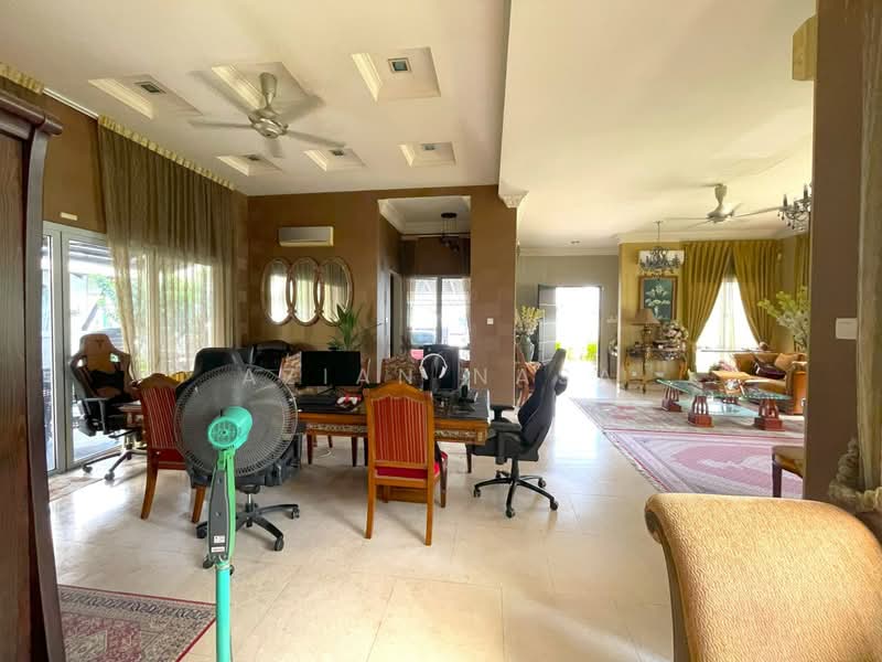 Rumah Banglo untuk Dijual di Seksyen 13 (Shah Alam) - Azian Nasa - PropertyGuru.com.my