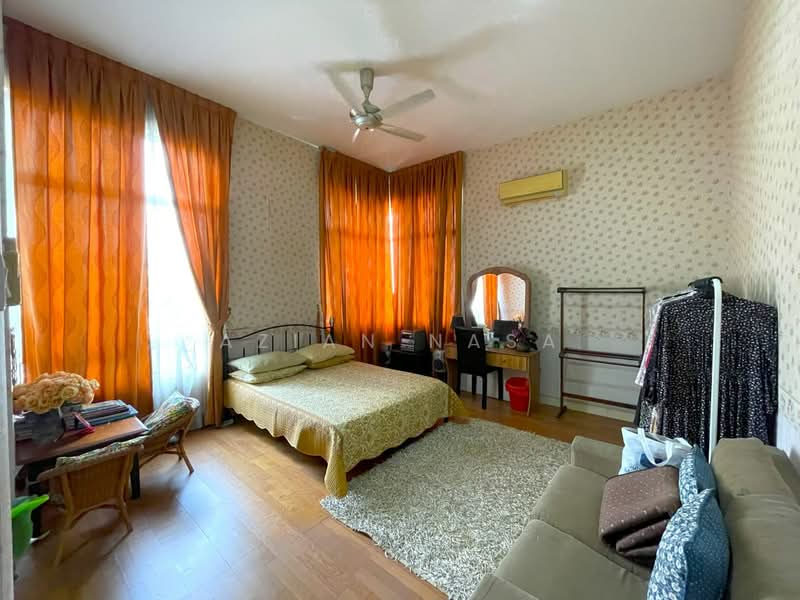 Rumah Banglo untuk Dijual di Seksyen 13 (Shah Alam) - Azian Nasa - PropertyGuru.com.my