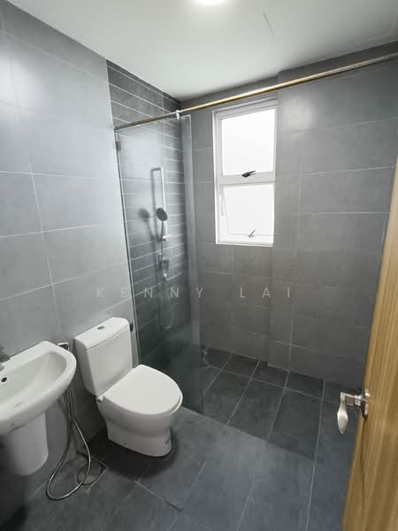 Kondominium untuk Dijual di Green Residence - Kenny Lai - Bathroom - PropertyGuru.com.my