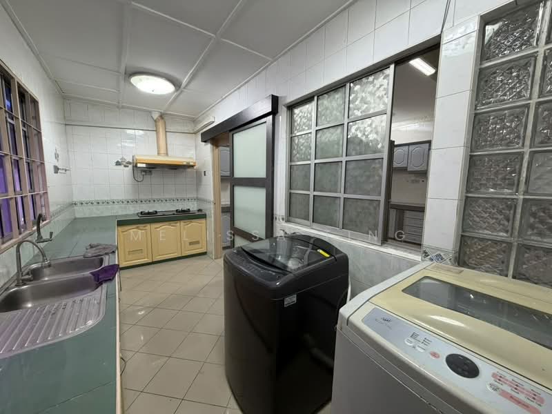 Semi-Detached House for Sale in Seksyen 9 (Shah Alam) - Melissa Ting - Kitchen - PropertyGuru.com.my