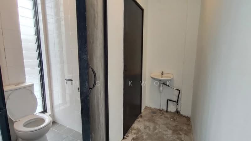 Factory for Rent in Seksyen U3 (Shah Alam) - Mick Kwok - Bathroom - PropertyGuru.com.my